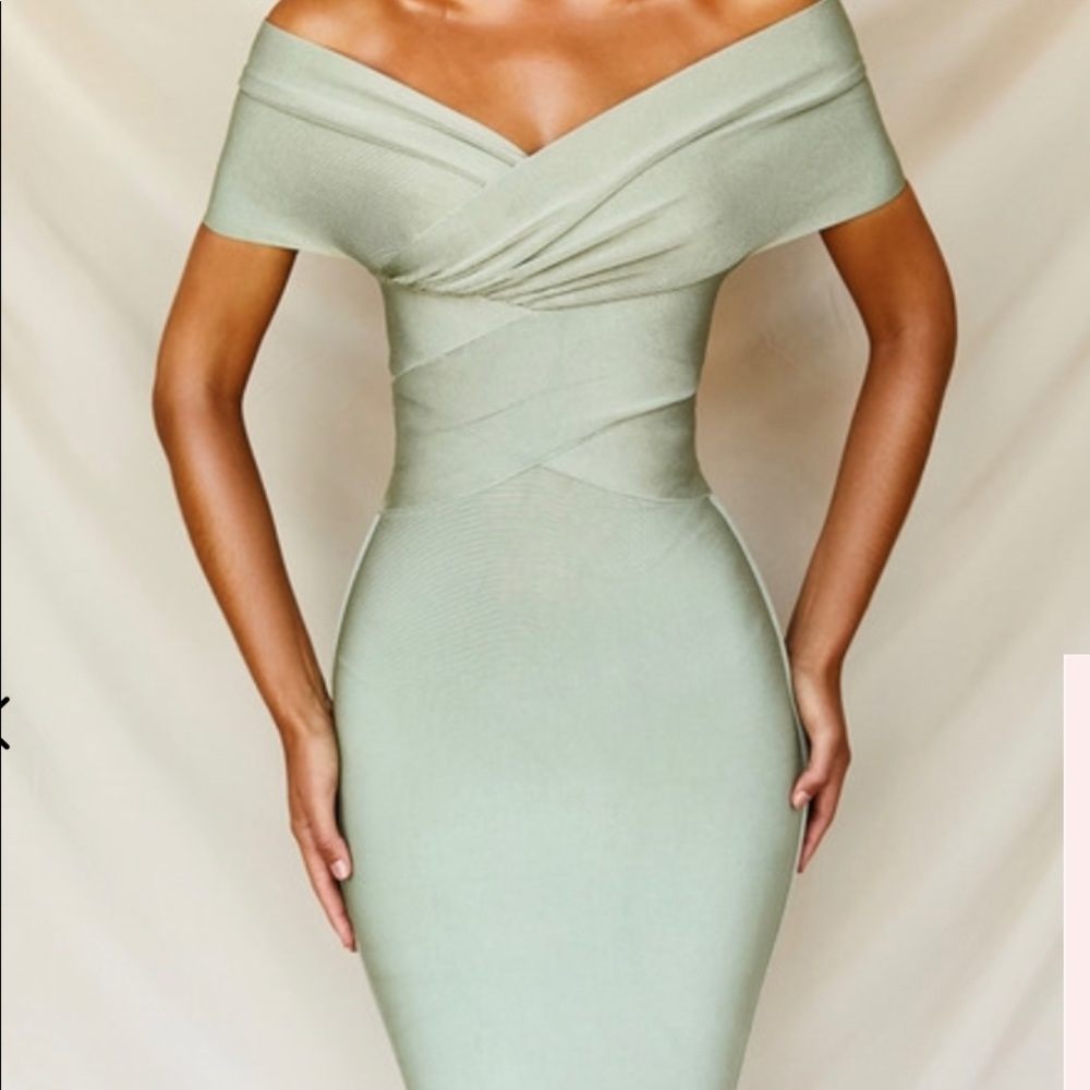 HOUSE OF CB 'Clarissa' Pistachio Off Shoulder